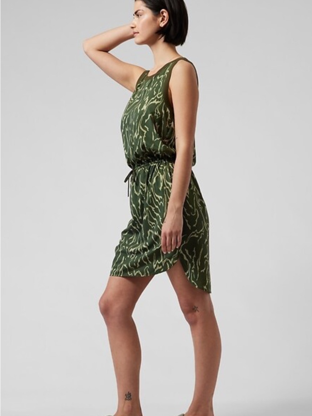 Athleta Rincon Dress in Olive Green